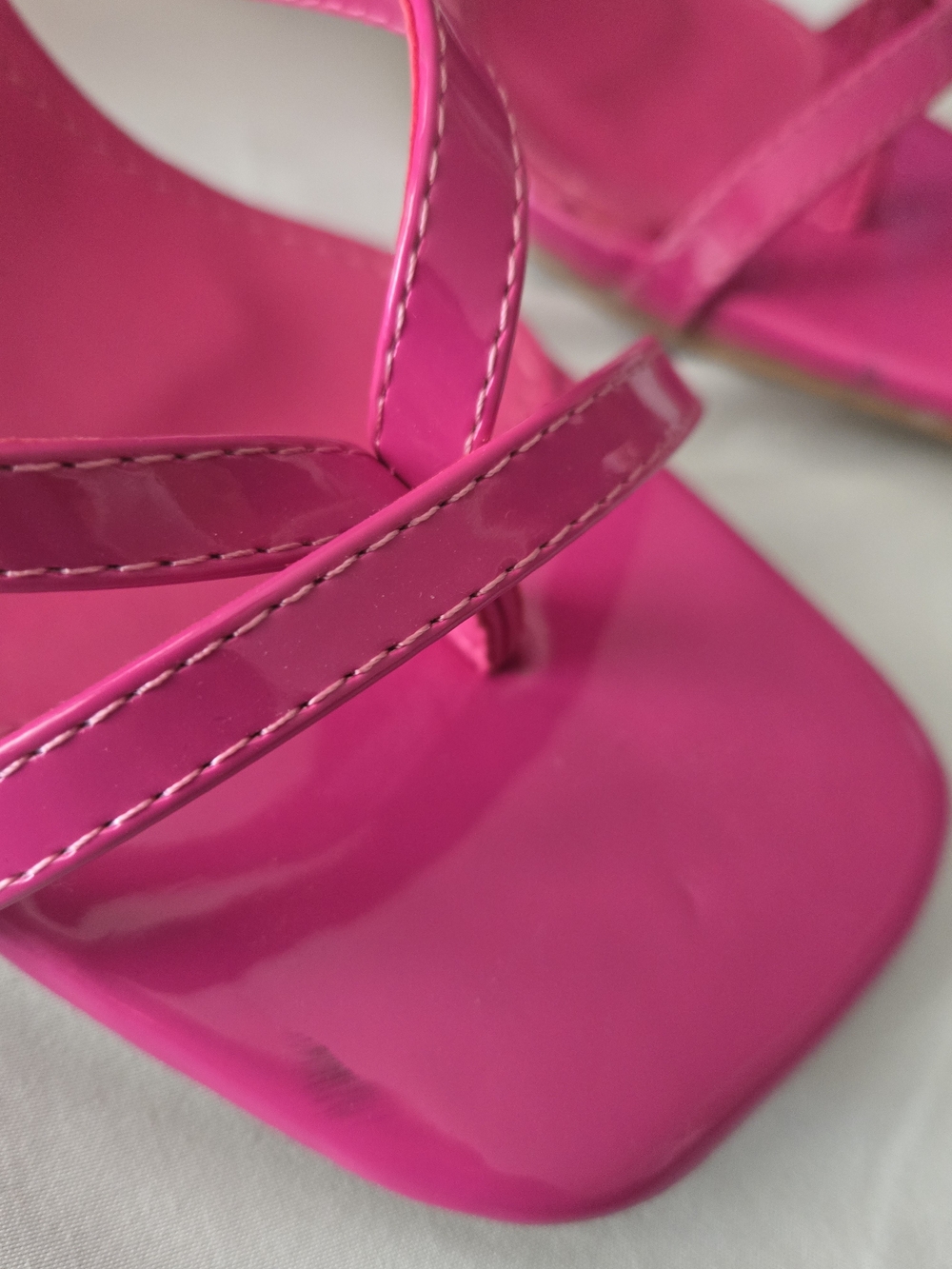 Wild Diva Hot Pink Strappy Block Heel Sandals Sz 10 - Picture 2 of 11